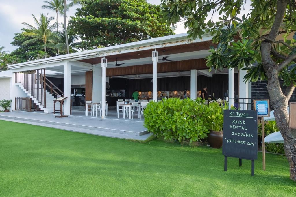 KC Beach Club & Pool Villas фото 47