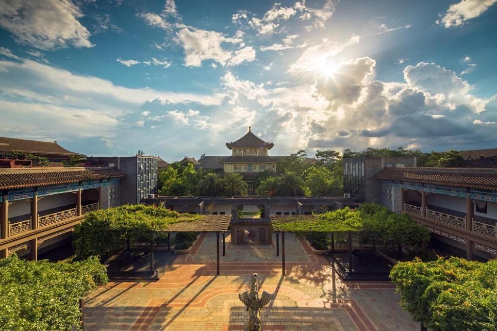 Eadry Royal Garden Hotel Haikou фото 0