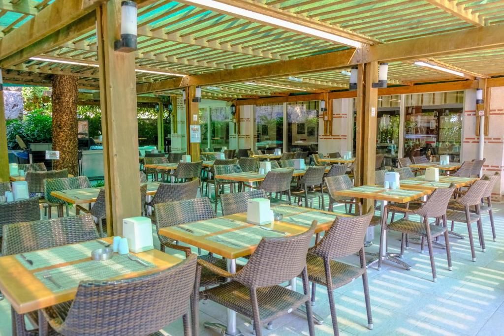 Trendy Side Beach Hotel фото 12