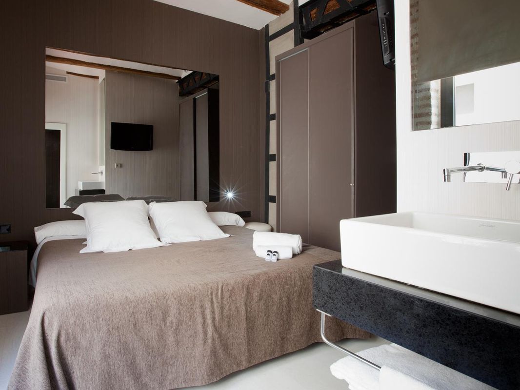Гостевой дом «Cosy Rooms Embajador» фото 6
