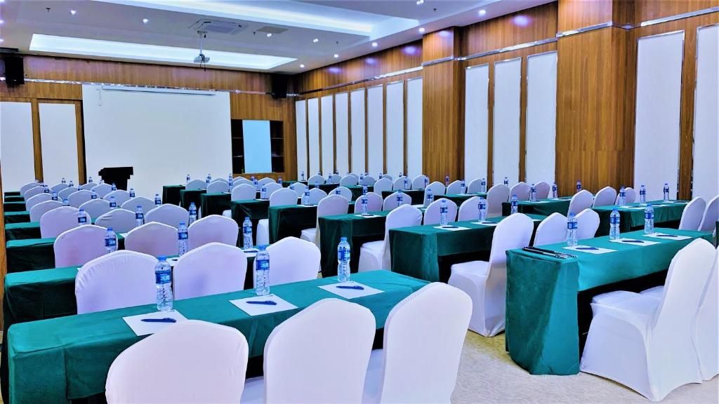 Holiday Inn Express Haikou West Coast фото 21
