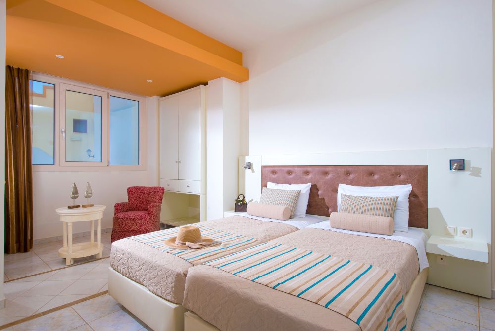 Irida Hotel Apartments фото 22