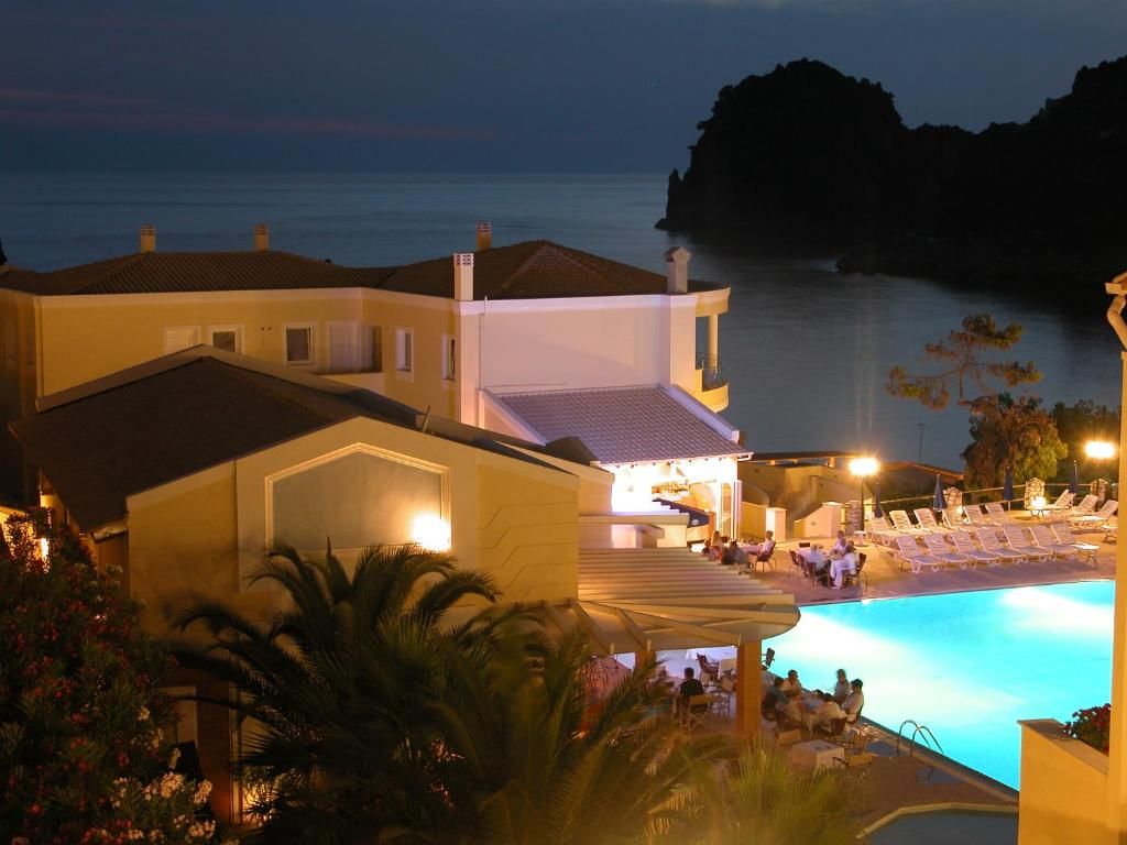 Ithea Suites Hotel фото 11