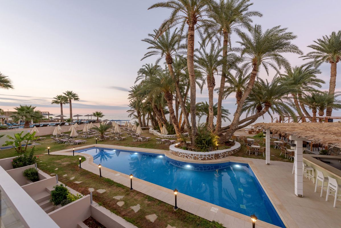 Zeus Hotels Palm Beach фото 5