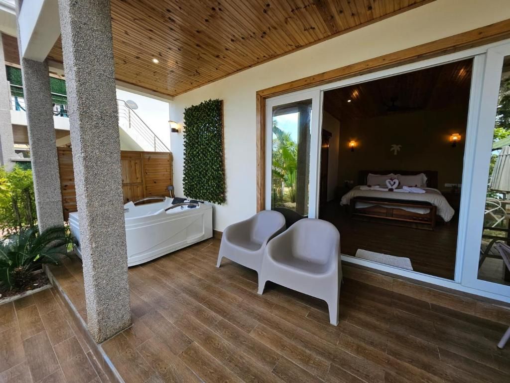 La Digue Luxury Beach Bungalow фото 36