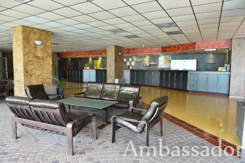 Hotel Ambassador - Free Parking фото 31