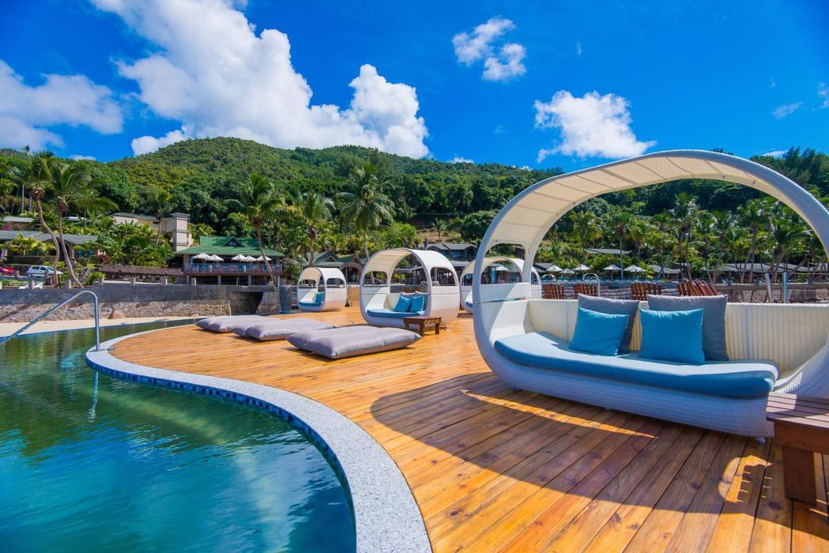 Coco De Mer & Black Parrot Suites фото 11
