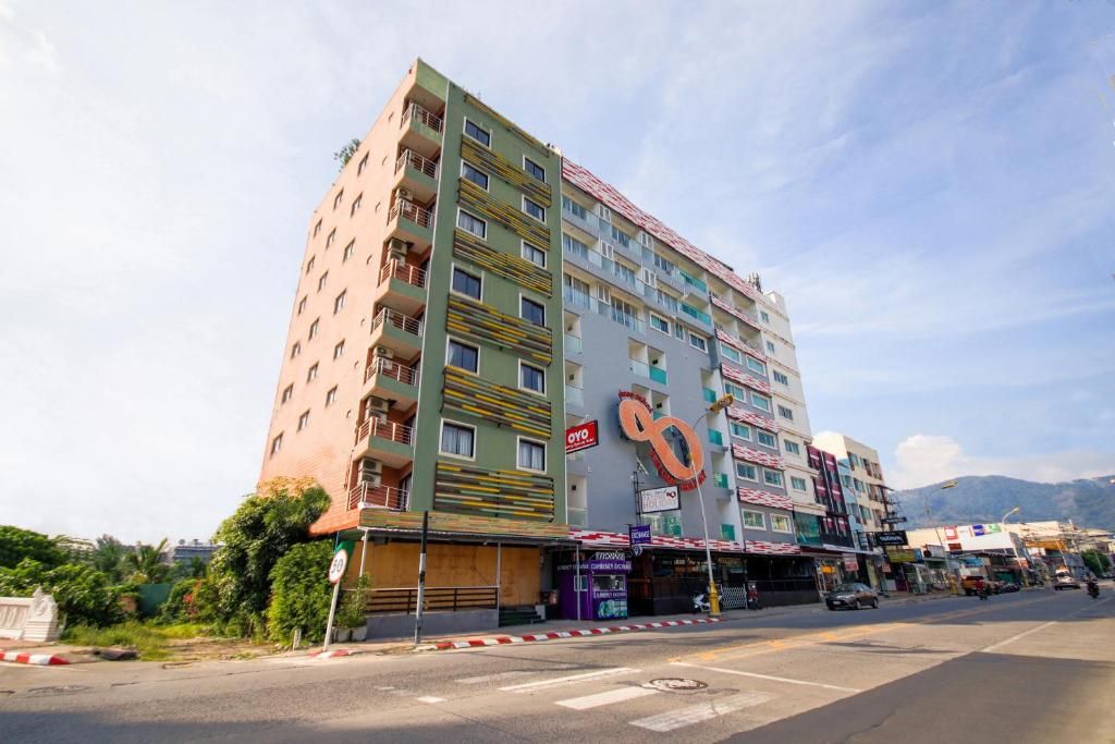 OYO 861 Patong Dynasty Hotel фото 40