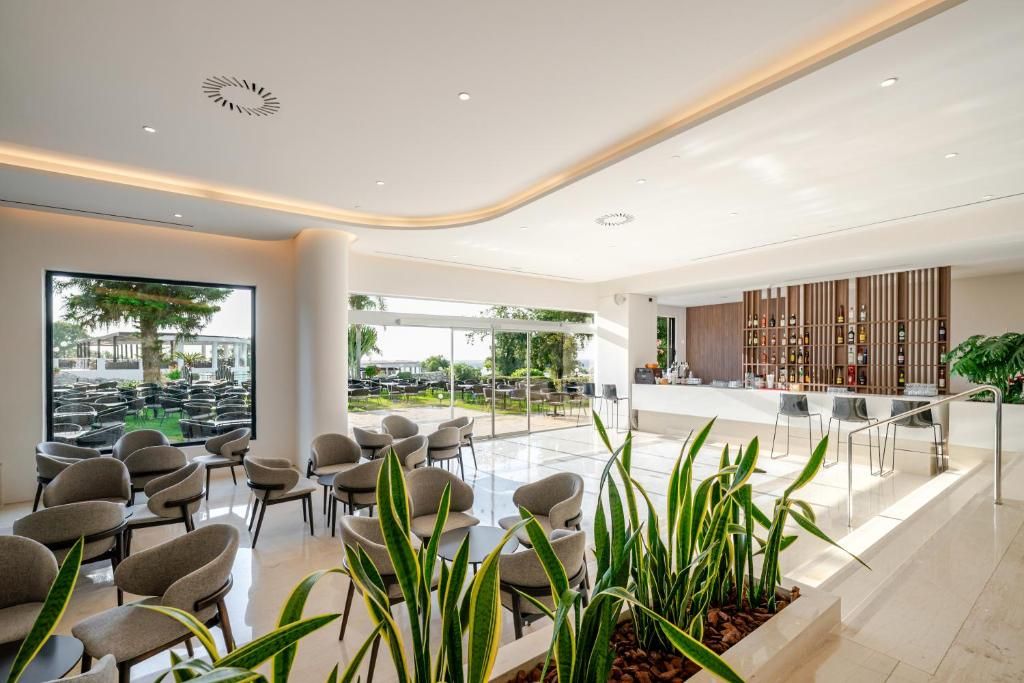 Calypso Beach Hotel фото 28