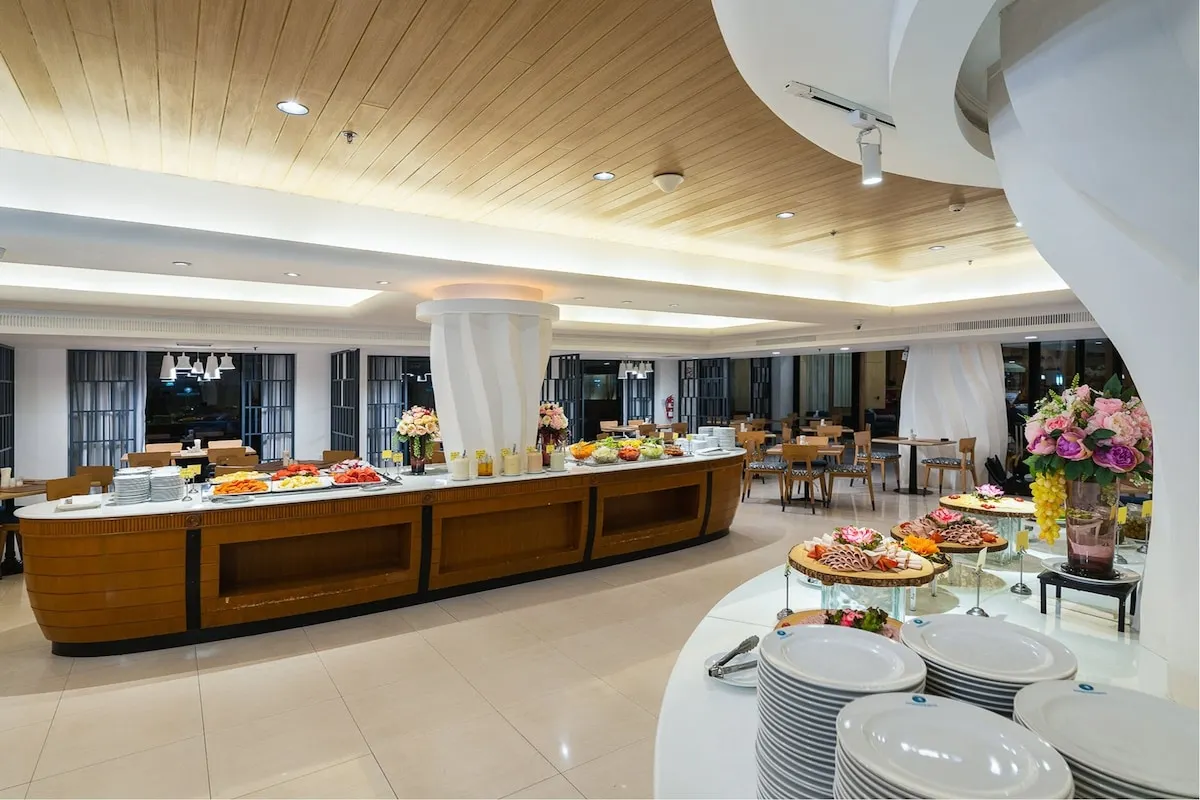 Jomtien Palm Beach Hotel & Resort фото 14