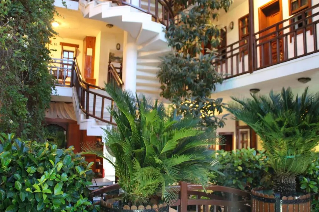 Karyatit Hotel фото 6
