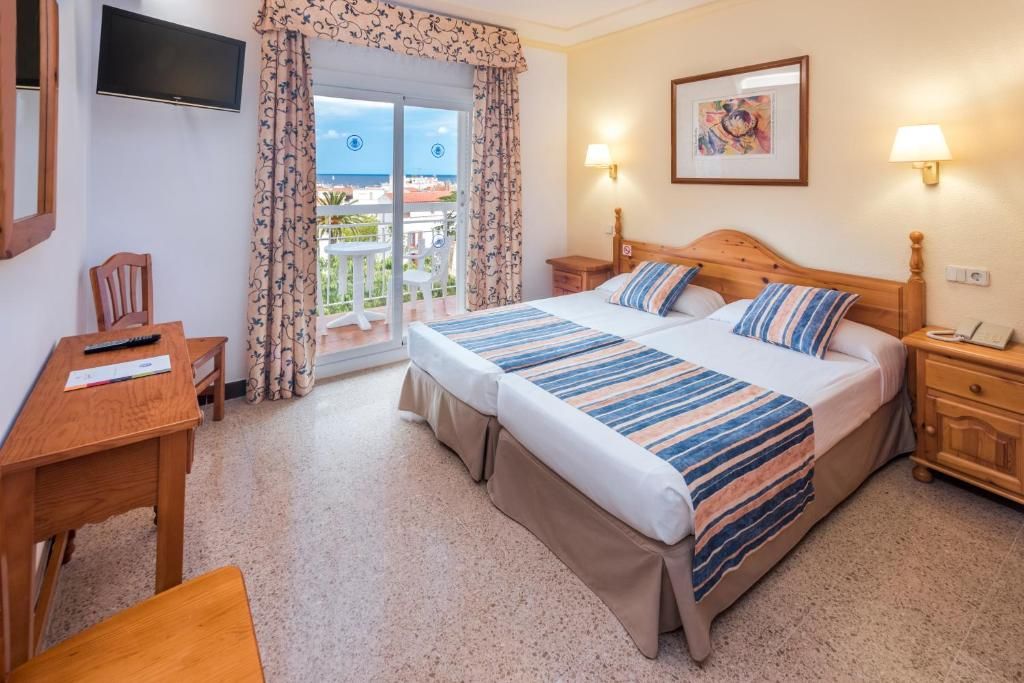 Hotel GHT Neptuno фото 64