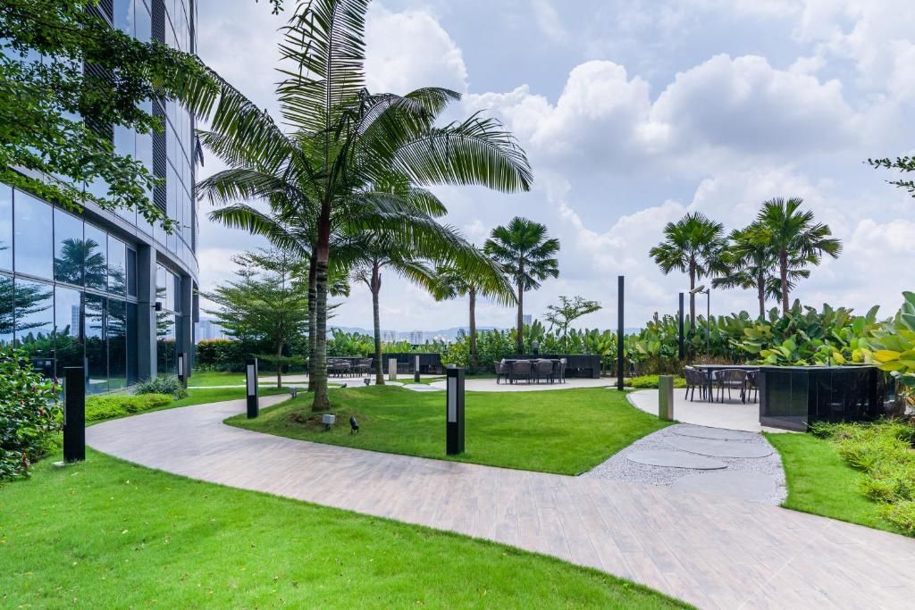 Eaton Residences KL by Plush фото 13