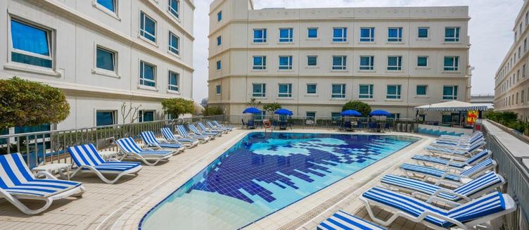 Фото отеля Al Bustan Centre & Residence