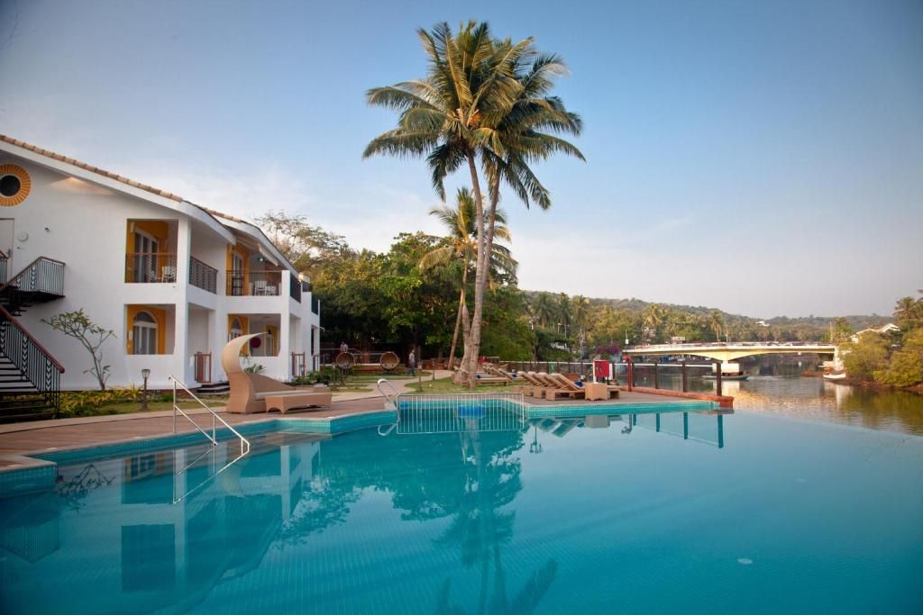 Acron Waterfront Resort фото 63