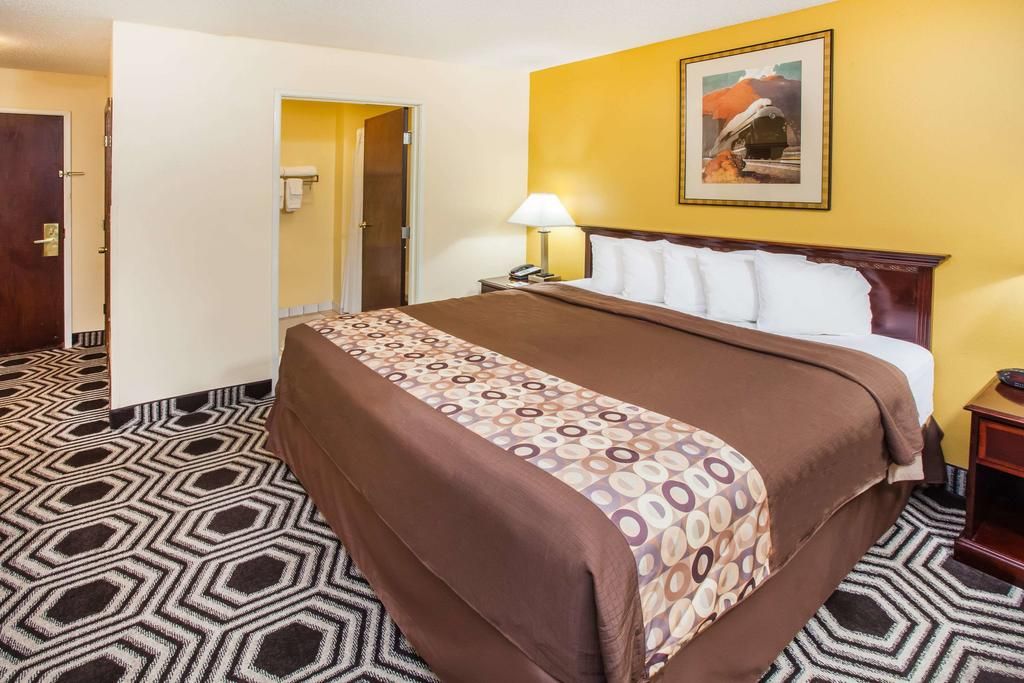 Days Inn & Suites by Wyndham Harvey / Chicago Southland фото 3