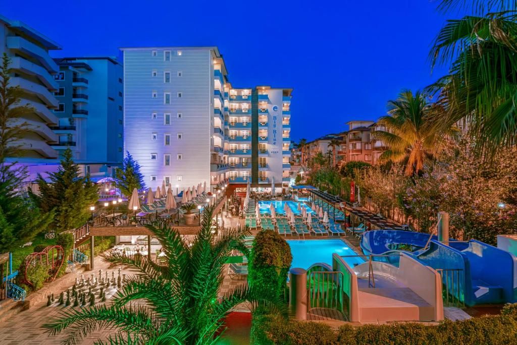 Club Big Blue Suit Hotel фото 21