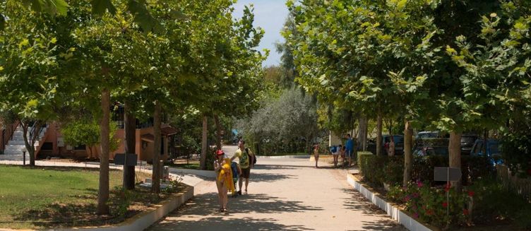 Фото отеля Fournia Village