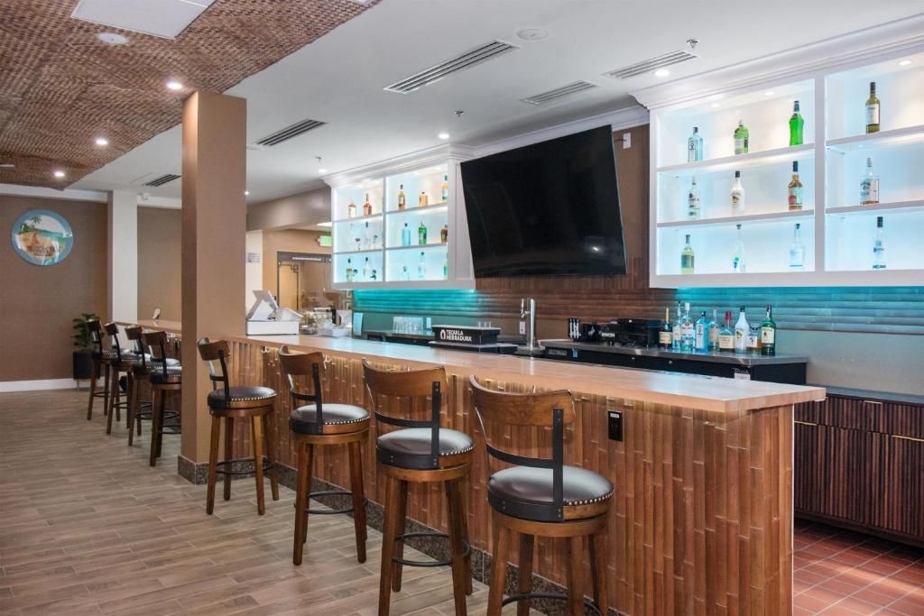 Best Western Plus Dragon Gate Inn фото 43