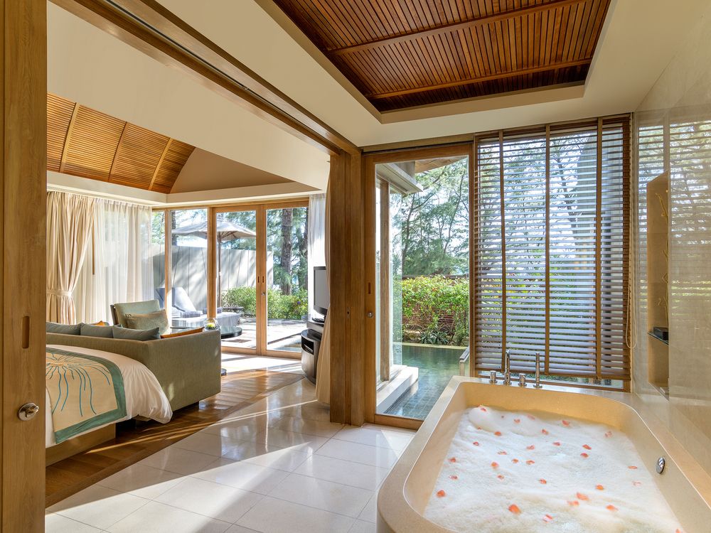 Renaissance Phuket Resort & Spa фото 83