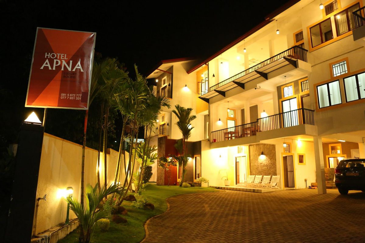 Yoho Hotel Apna фото 11