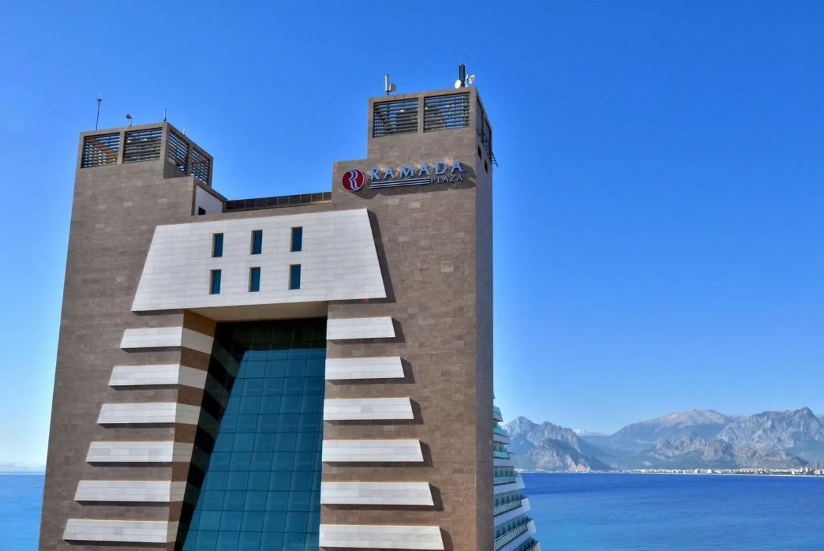 Ramada Plaza by Wyndham Antalya фото 2