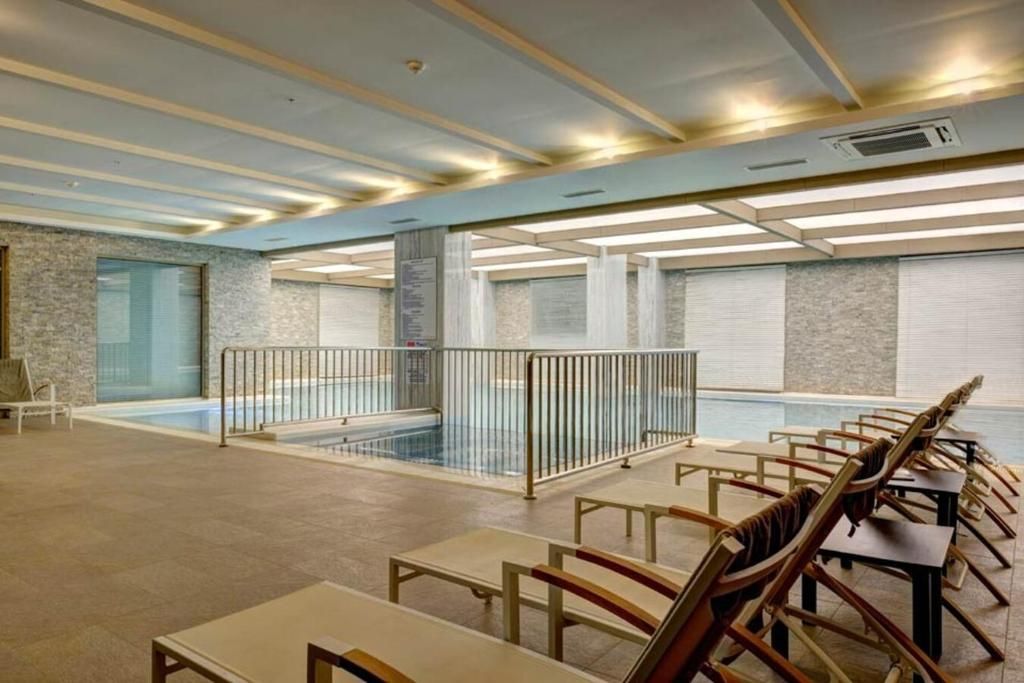 Sundance Suites Hotel фото 25