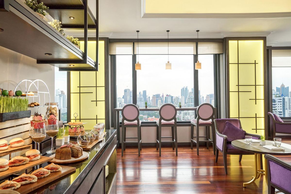 Avani Atrium Bangkok Hotel - SHA Certified фото 9
