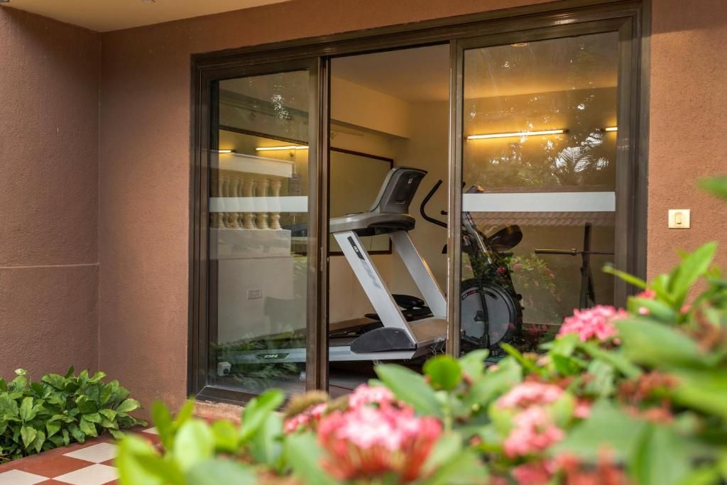 Seashell Beach Suites фото 70