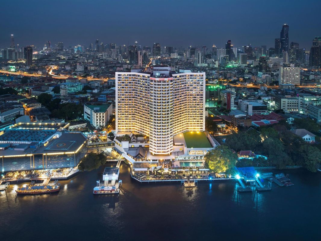 Royal Orchid Sheraton Hotel & Towers фото 30