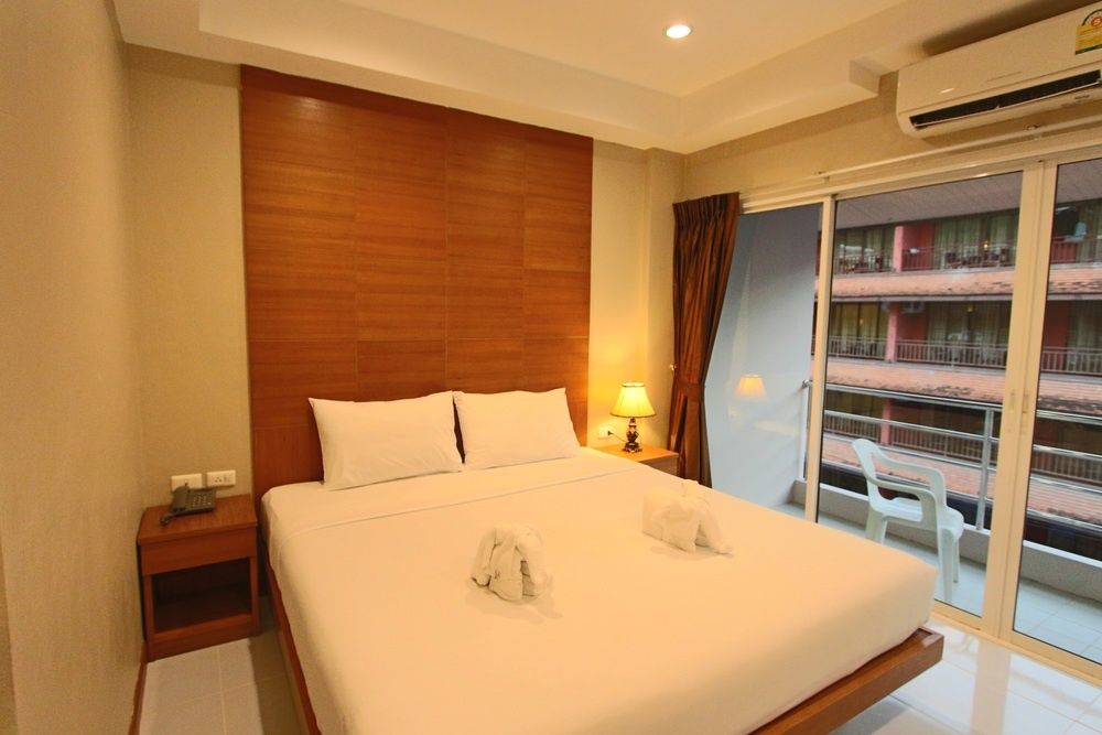 Good Nice Hotel Patong фото 23