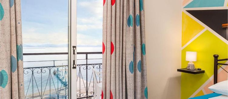 Фото отеля Riviera Seaside Hotel by Estia