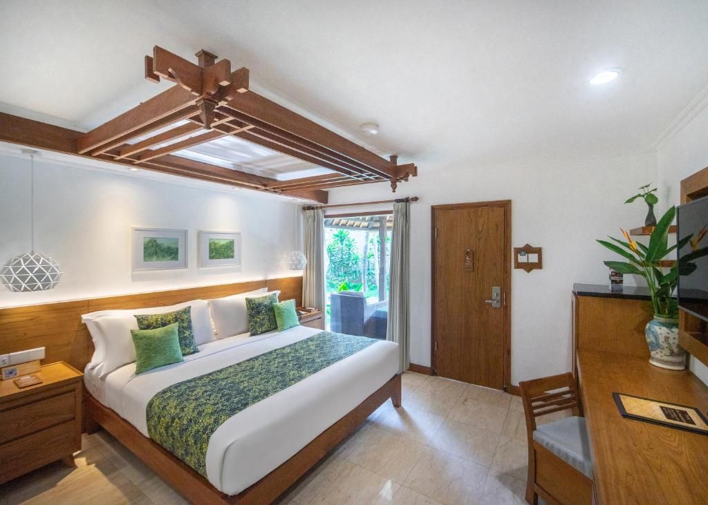 Legian Beach Hotel фото 72