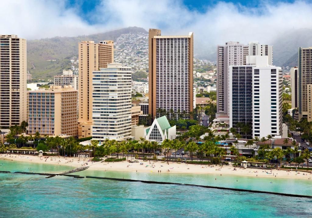 Hilton Waikiki Beach Hotel фото 0