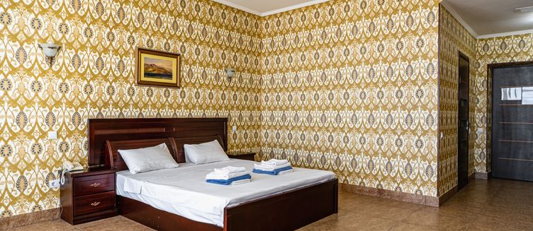 Фото отеля Christie Hotel