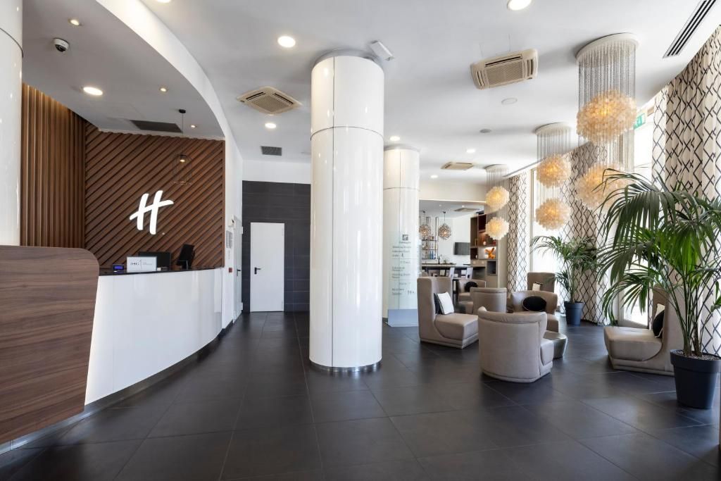 Holiday Inn Genoa City, an IHG Hotel фото 5