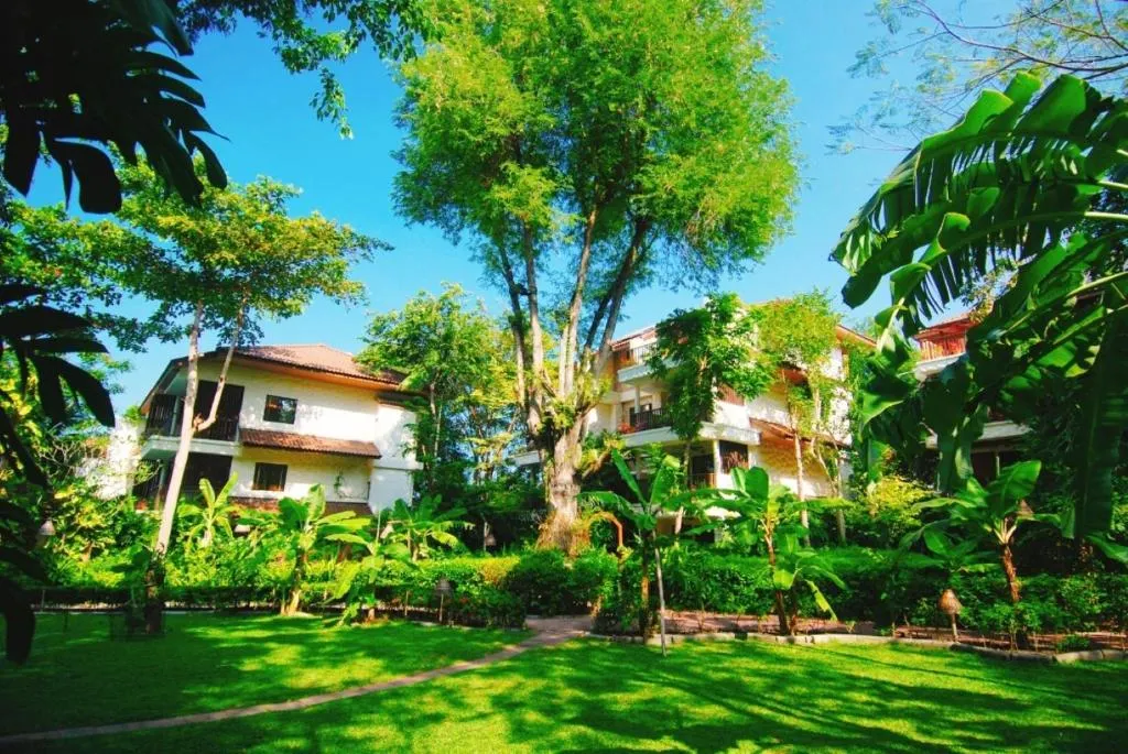 Birds & Bees Resort фото 50