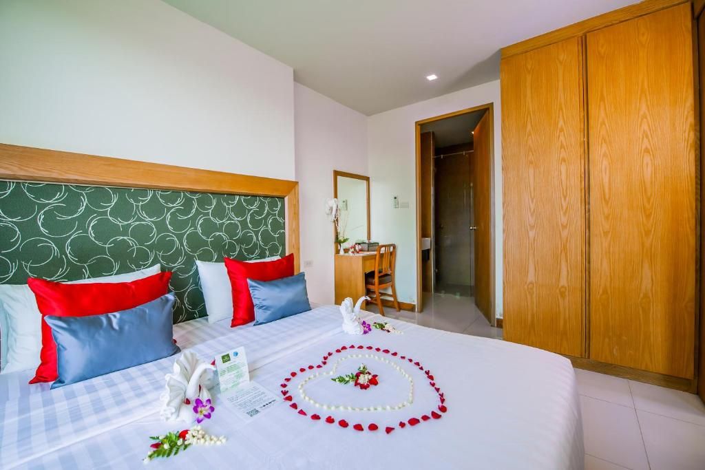 Grand Nai Harn Suites фото 40