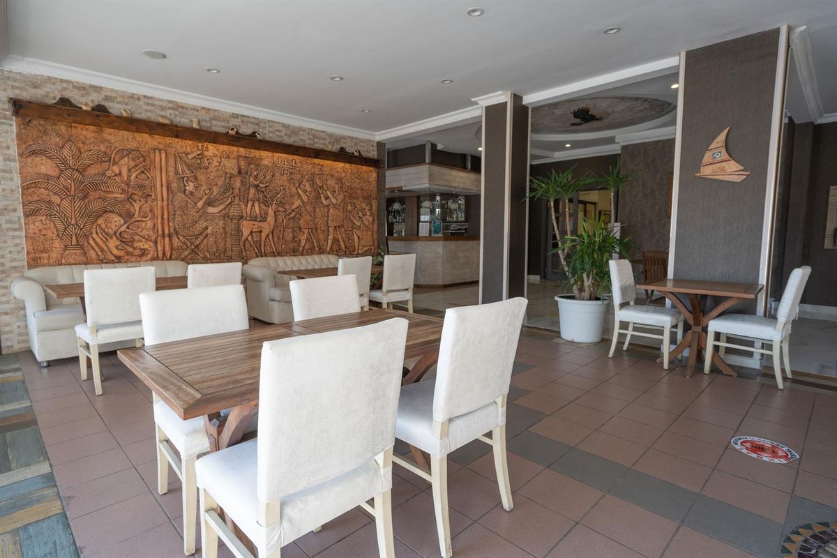 Romance Beach Hotel фото 9