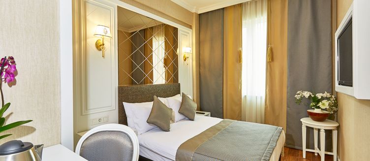 Фото отеля Seres Old Sity Hotel