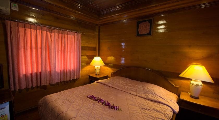 Naithon Beach Resort фото 3