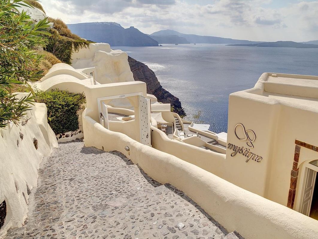 Mystique, a Luxury Collection Hotel, Santorini фото 23