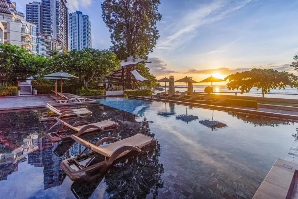 Pattaya Modus Beachfront Resort фото 11
