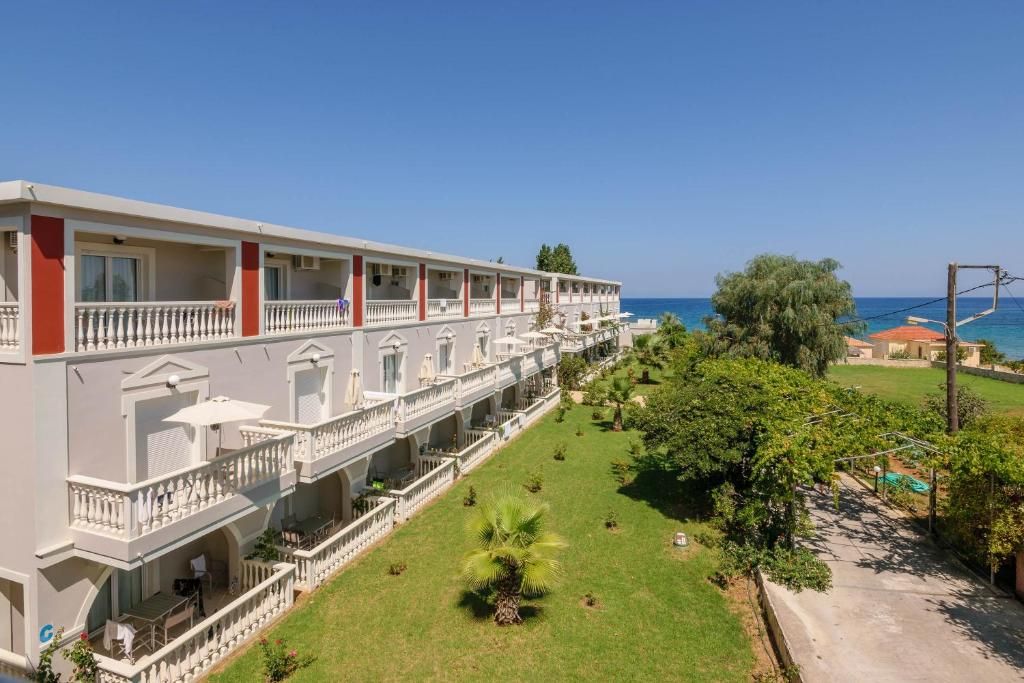 Belussi Beach Hotel фото 12