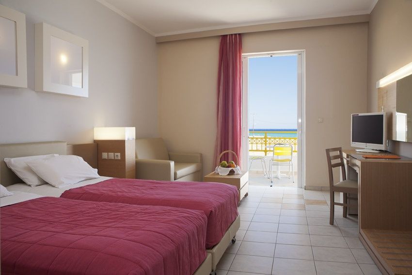The Sovereign Beach Hotel фото 50