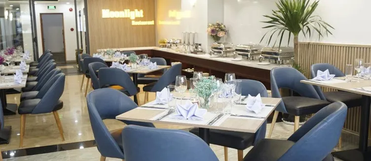 Фото отеля Moonlight Hotel