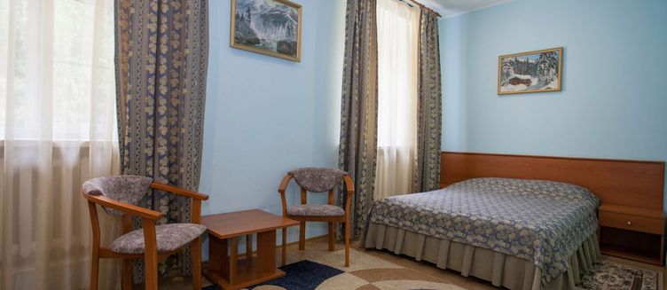 Фото отеля Старые друзья