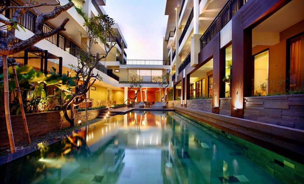 100 Sunset Hotel фото 0