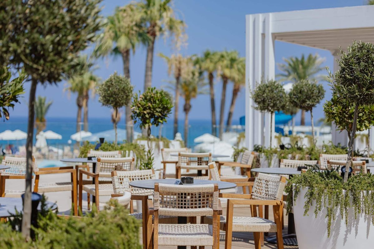 Golden Coast Beach Hotel фото 15