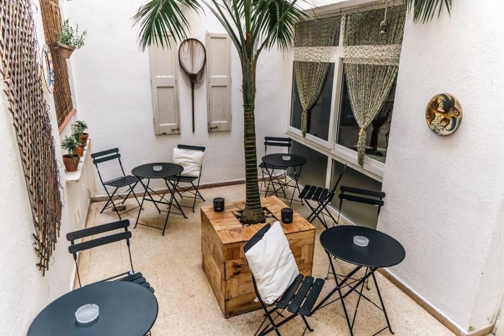 Хостел «Hostal Regina» фото 2